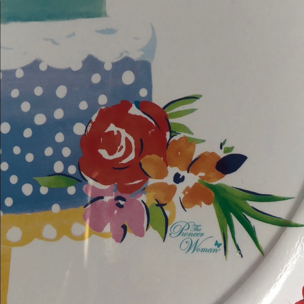 Pioneer Woman 8 Disposable Birthday Plates 11.5” - Picture 3 of 6